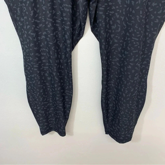 Livi Lane Bryant Pants Activewear 26/28 Pull On Crop Cut Out Stretch Pockets - Picture 5 of 11